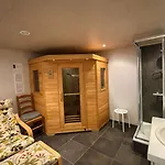 Comfortable In - 5 Bedrooms, 3 Bathrooms, Sauna * Эрбёмон