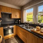Дом отдыха Comfortable In - 5 Bedrooms, 3 Bathrooms, Sauna Эрбёмон