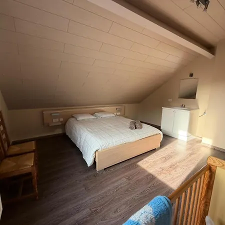 Vakantiehuis Comfortable In - 5 Bedrooms, 3 Bathrooms, Sauna Herbeumont