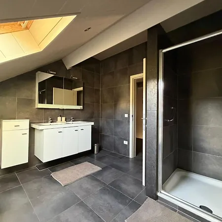 Comfortable In - 5 Bedrooms, 3 Bathrooms, Sauna Hébergement de vacances *