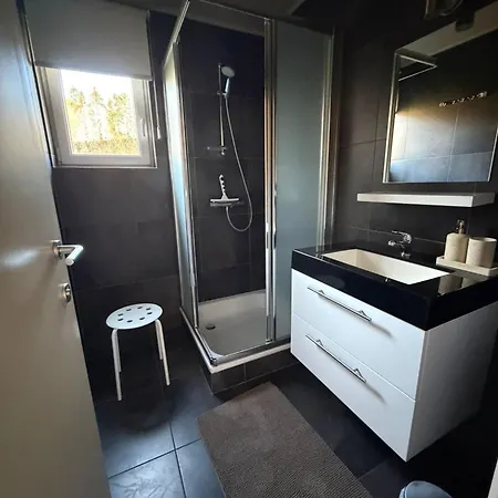 Сasa de vacaciones Comfortable In - 5 Bedrooms, 3 Bathrooms, Sauna *