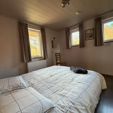 Comfortable In - 5 Bedrooms, 3 Bathrooms, Sauna