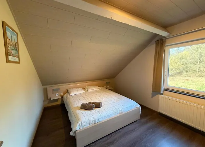 Comfortable In - 5 Bedrooms, 3 Bathrooms, Sauna Vakantiehuis