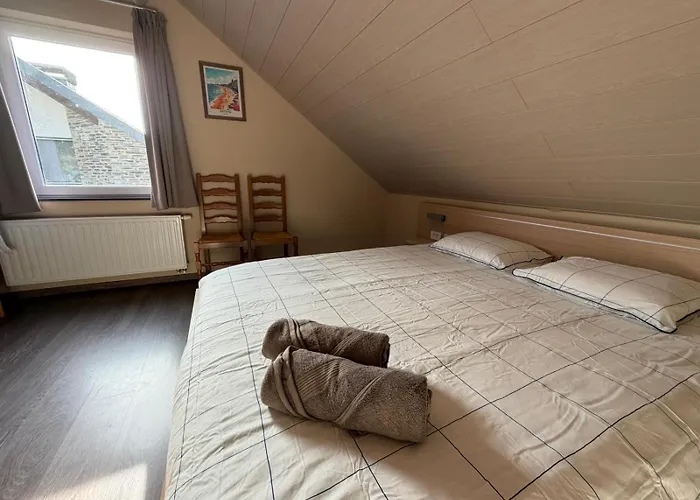 Comfortable In - 5 Bedrooms, 3 Bathrooms, Sauna Vakantiehuis *