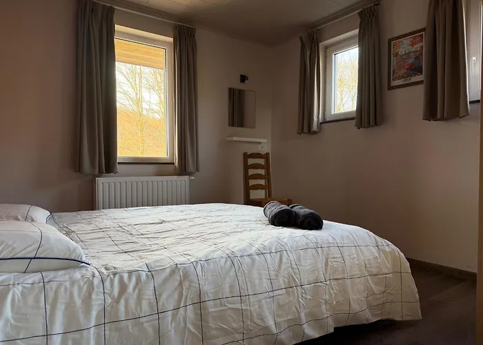 Vakantiehuis Comfortable In - 5 Bedrooms, 3 Bathrooms, Sauna *