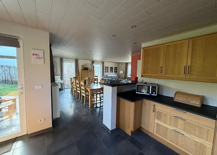 Comfortable In - 5 Bedrooms, 3 Bathrooms, Sauna Vakantiehuis Herbeumont